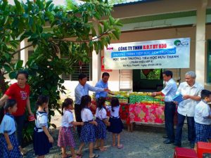 BOT ĐT 830 “Tiếp sức đến trường năm 2019”: Hỗ trợ kịp thời cho các em học sinh nghèo vượt khó