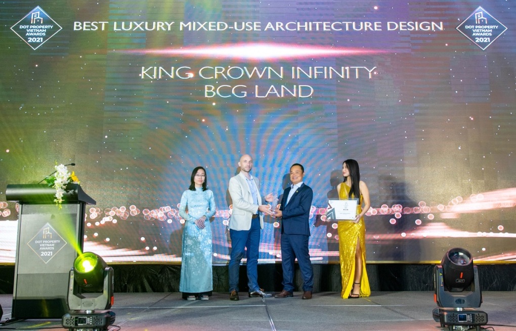 King Crown Infinity of BCG Land was honored at Dot Property Vietnam Awards 2021