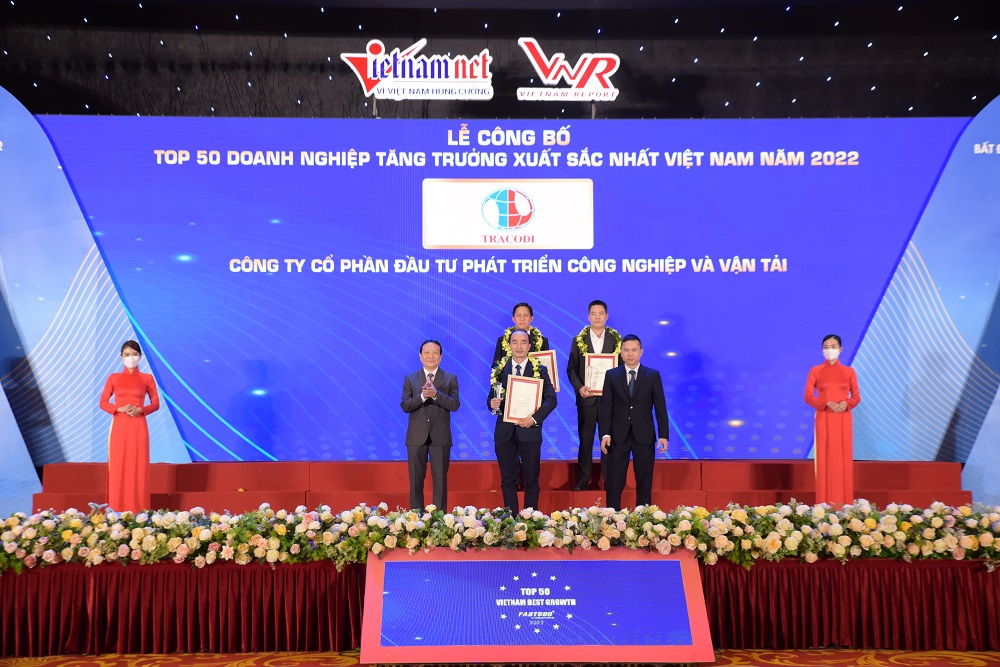 TRACODI vào Top 50 doanh nghiệp tăng trưởng xuất sắc nhất Việt Nam năm 2022 - FAST500