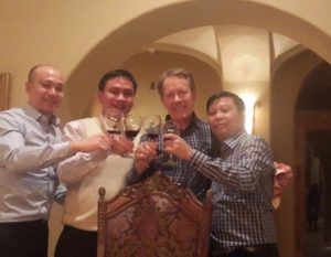 Đại diện Bamboo Capital cùng Đức Long Gia Lai thăm và làm việc với ông Bill Davidson, chủ tịch Asia Global Capital Group tại Palm Spring